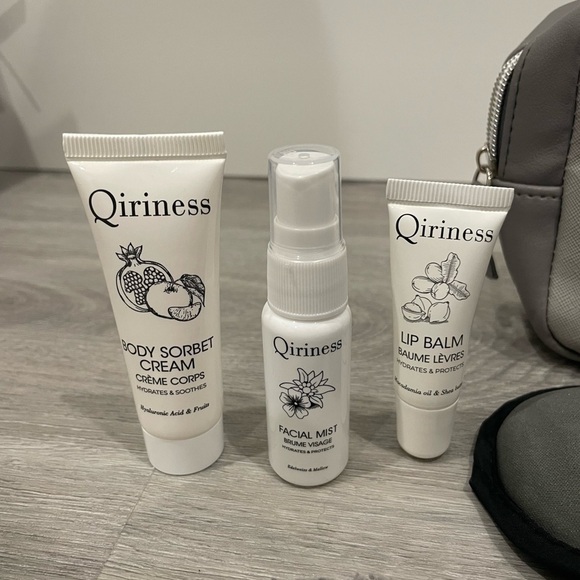 Hackett Toiletry Travel Gray Bag - Picture 2 of 4